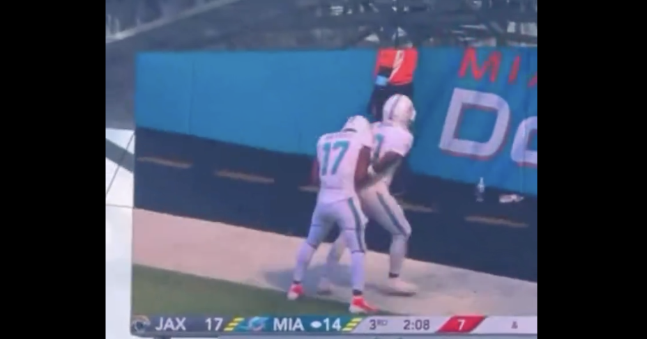 WATCH: Tyreek Hill Celebrates Longest TD Catch of His Career with 'Handcuff Celebration' Hours After Police Detainment